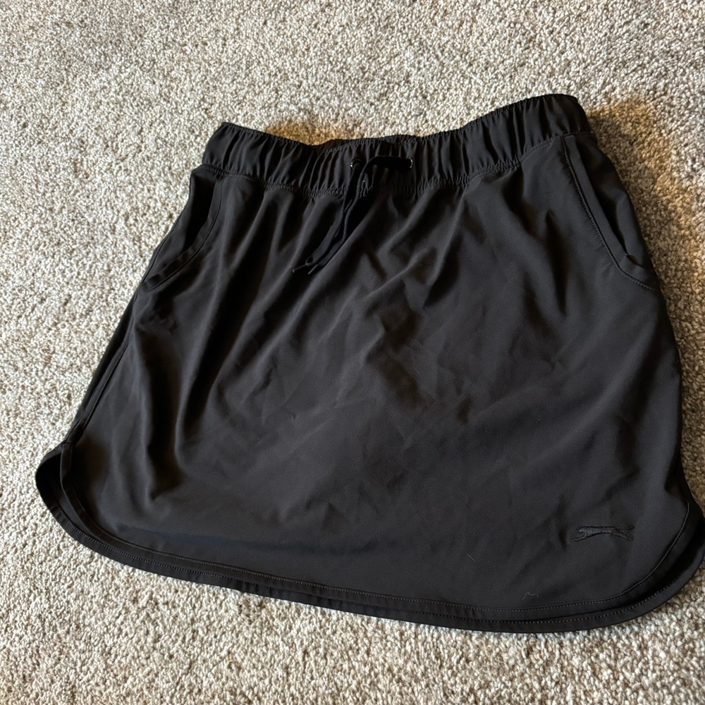 Slazenger black small golf skirt